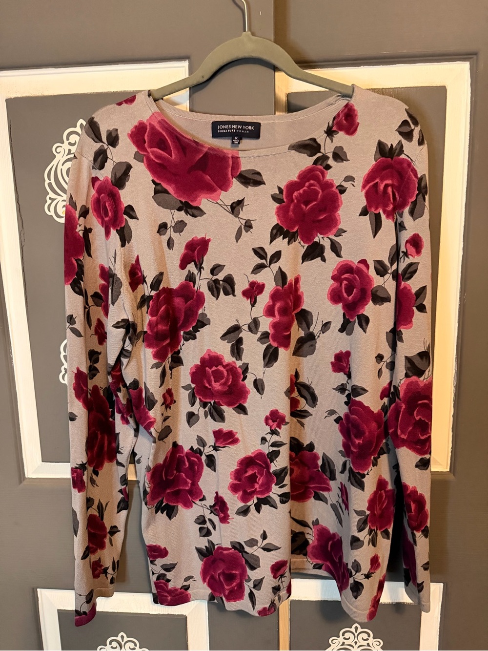 Jones New York Beige Long-Sleeve Top with Fuchsia Floral Print